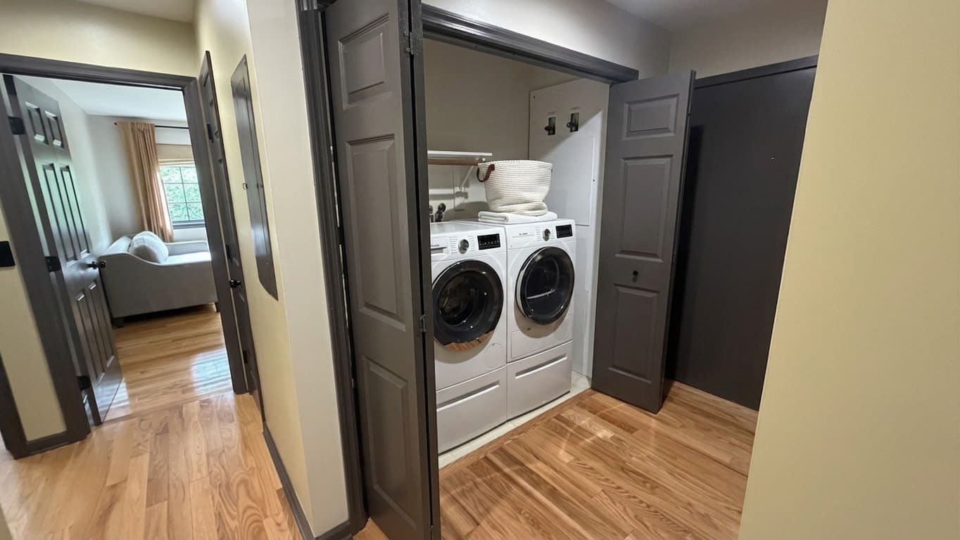 Stamford Condo: 197 Bridge St