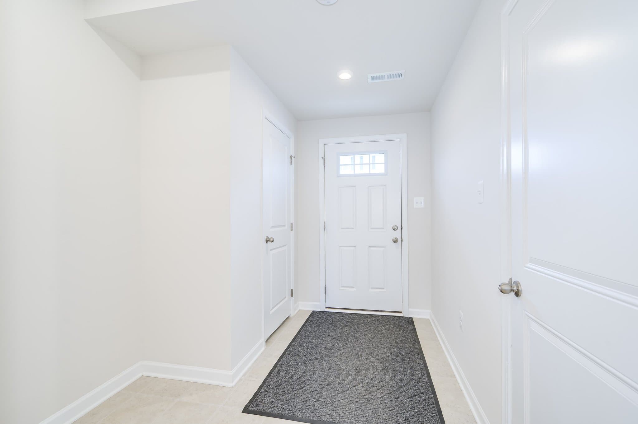 Inwood Townhome: 52 Shubunkin Rd