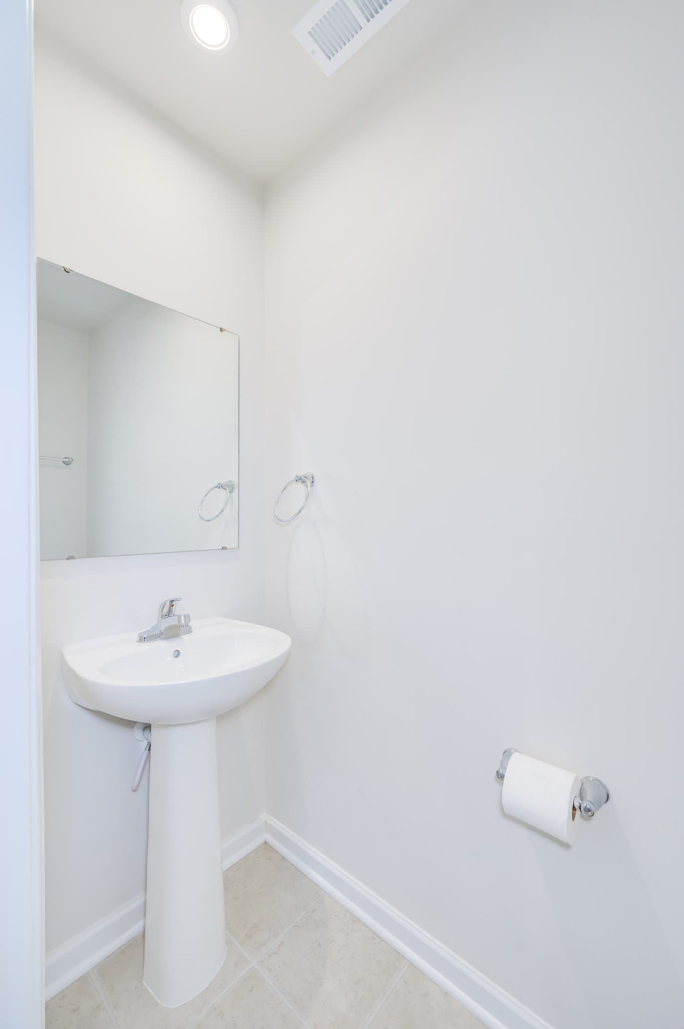 Inwood Townhome: 52 Shubunkin Rd