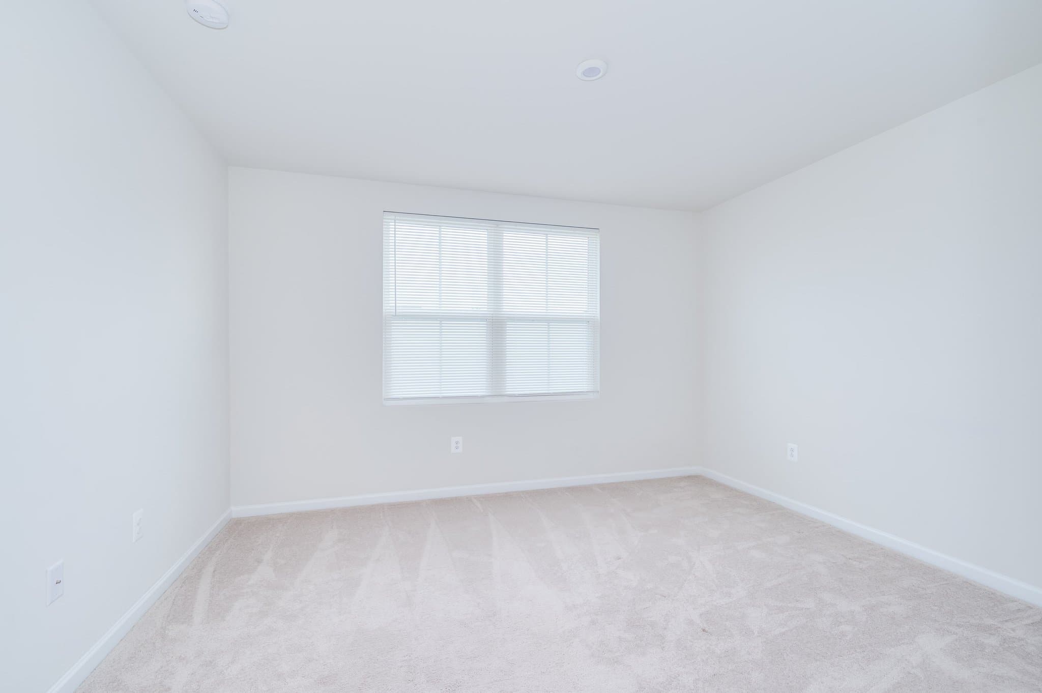 Inwood Townhome: 52 Shubunkin Rd
