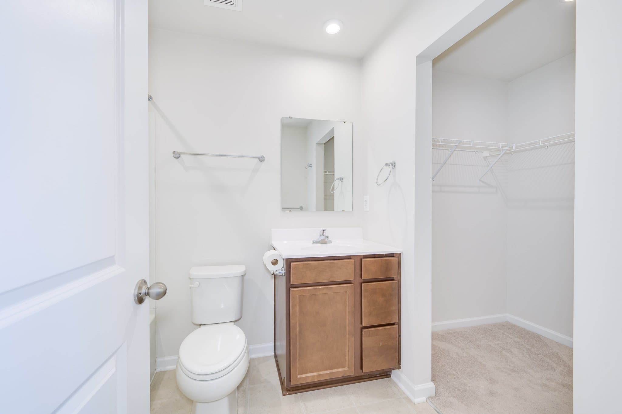 Inwood Townhome: 52 Shubunkin Rd