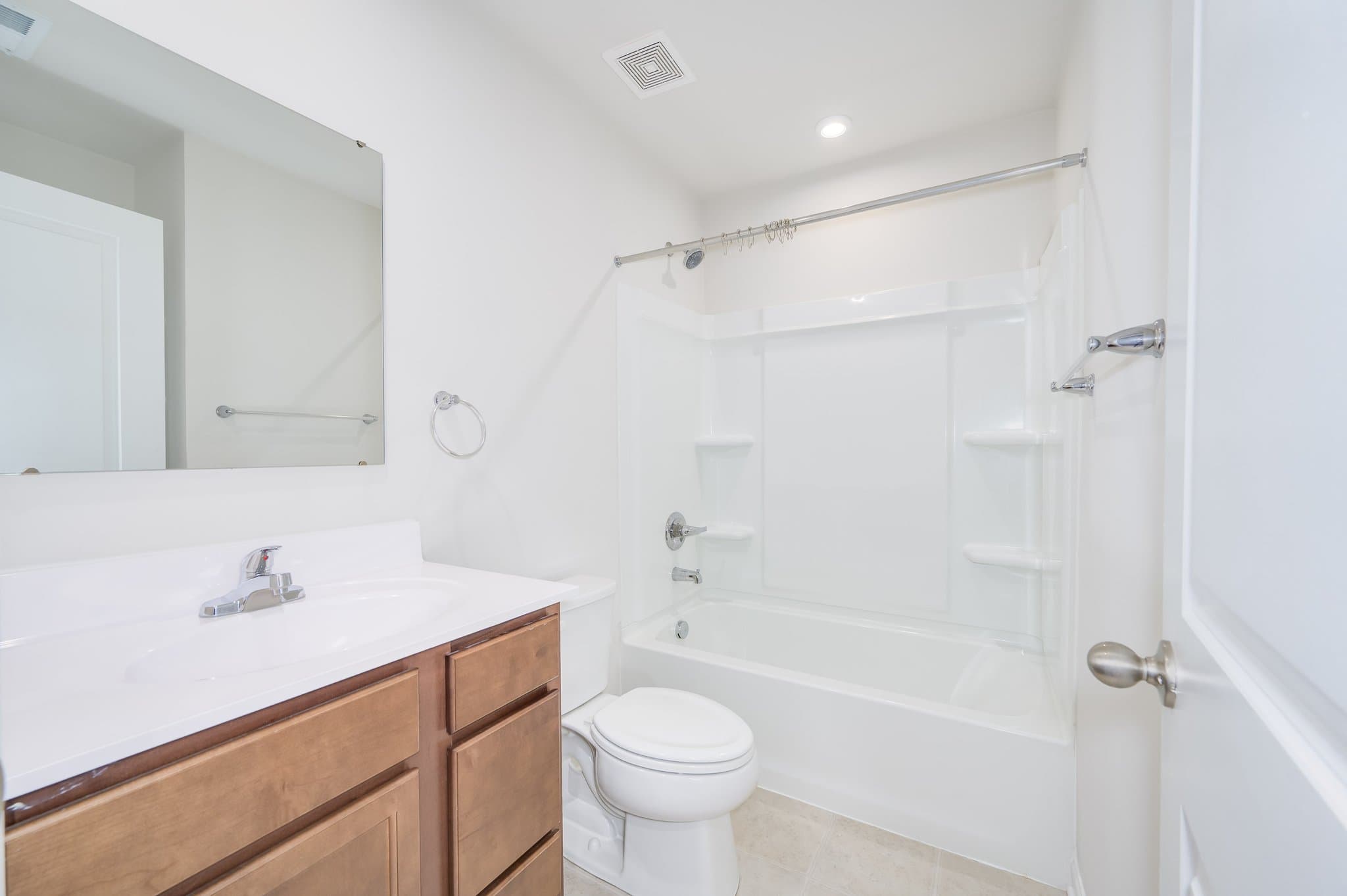 Inwood Townhome: 52 Shubunkin Rd