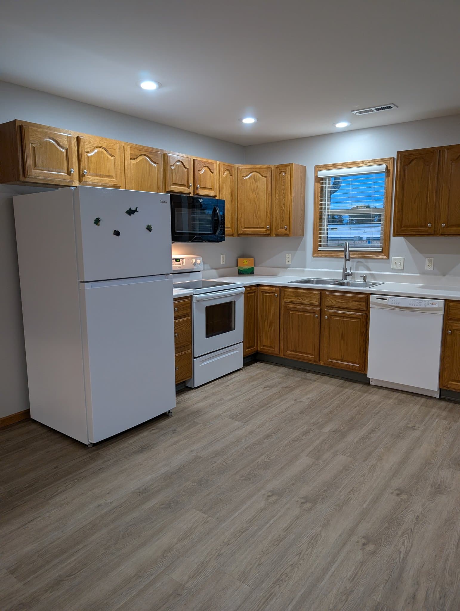 Maquoketa Multiplex: 933-939 Country Club Dr