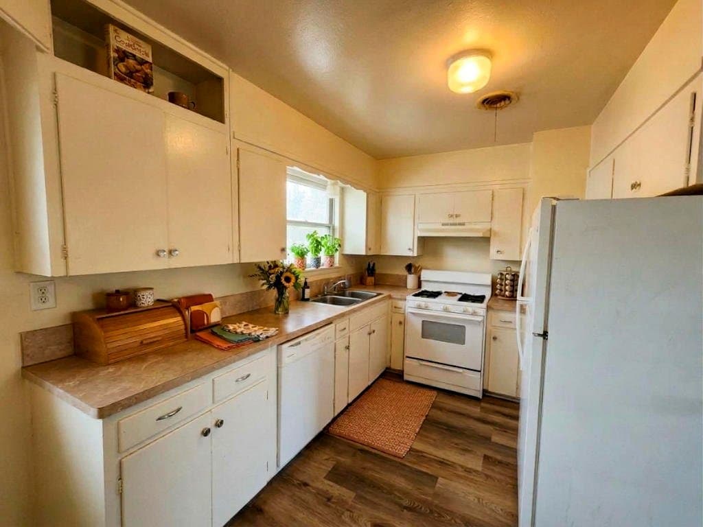 Copperas Cove House: 2118 Circle Dr
