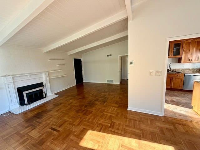 Palo Alto House: 3530 Emerson St