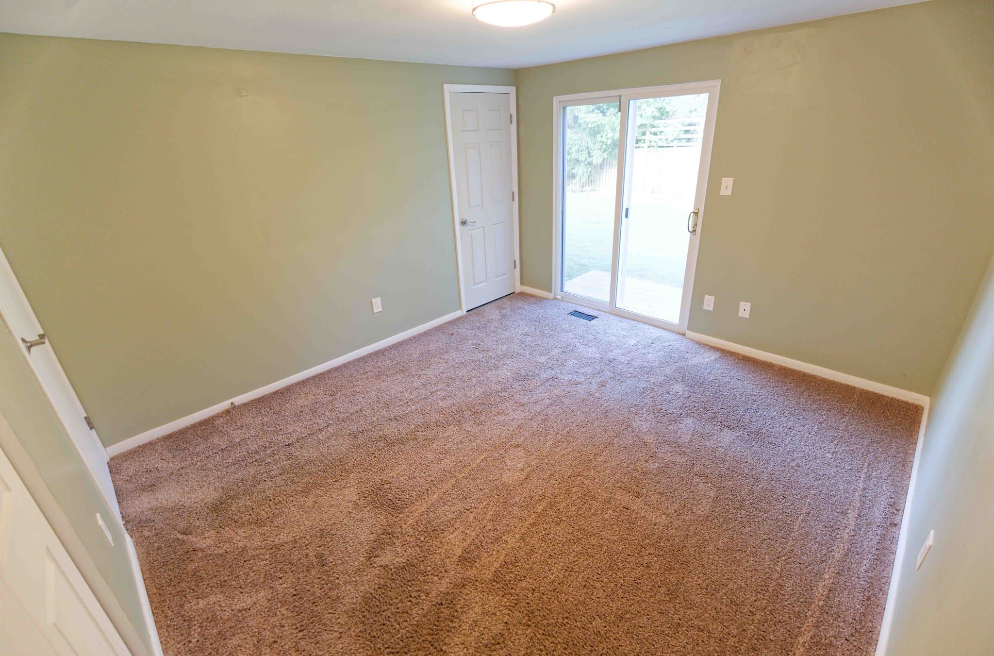 Columbia House: 6733 Pyramid Way