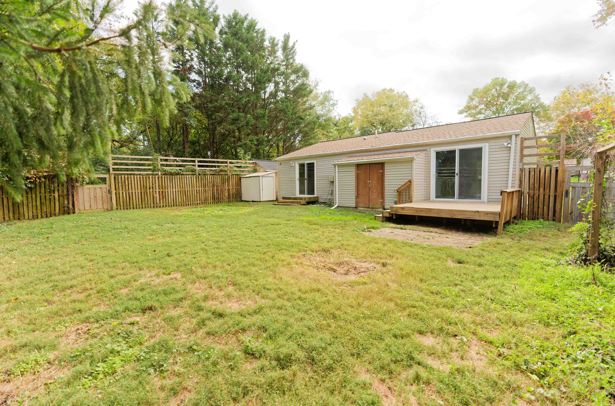 Columbia House: 6733 Pyramid Way