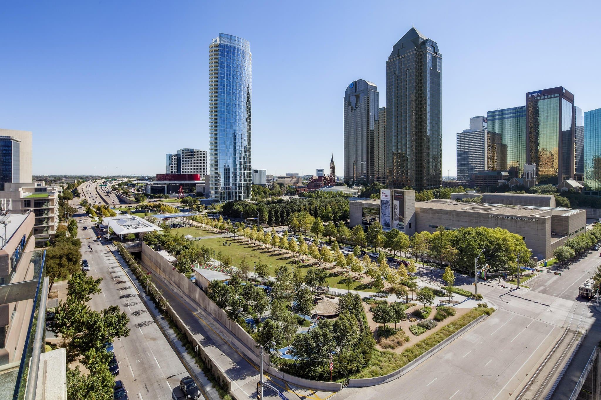 Dallas Apartment: 3850 W Northwest Hwy