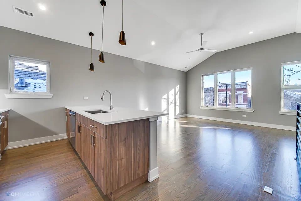 Chicago Apartment: 1734 West Cullerton Street #2 Chicago, IL 60608