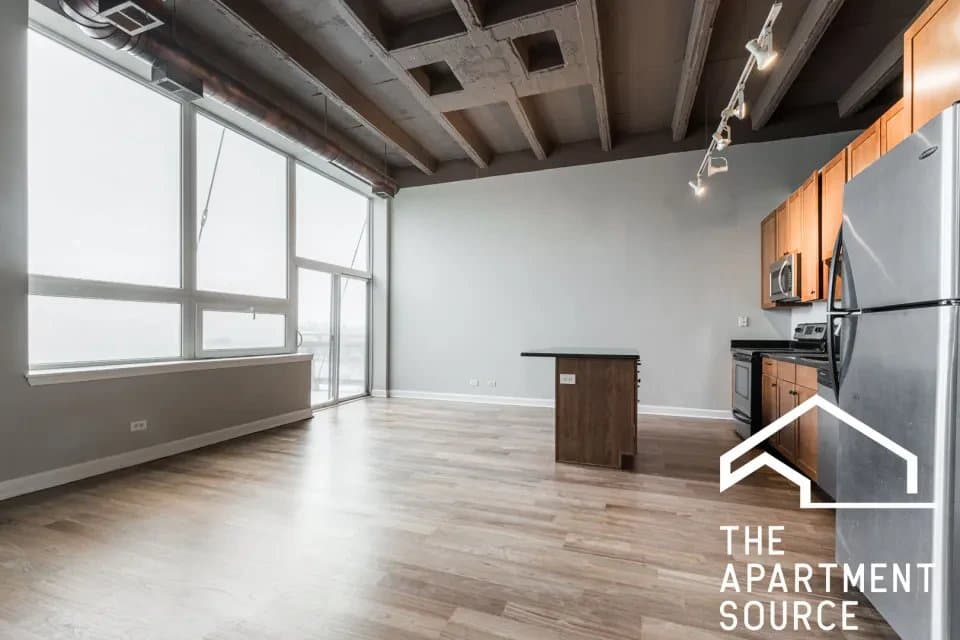 Chicago Apartment: 4131 West Belmont Avenue #413 Chicago, IL 60641
