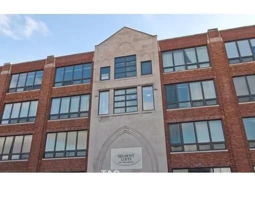 Chicago Apartment: 4131 West Belmont Avenue #413 Chicago, IL 60641