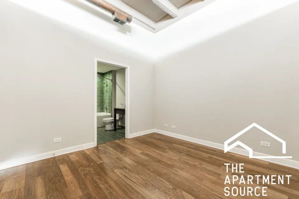 Chicago Apartment: 4131 West Belmont Avenue #413 Chicago, IL 60641