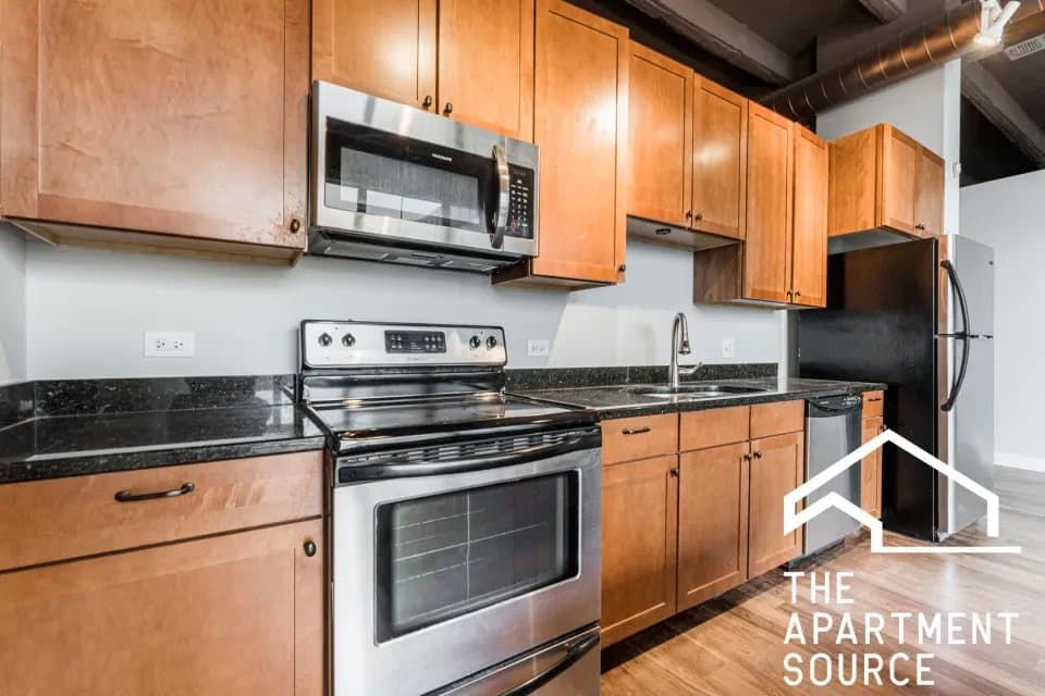 Chicago Apartment: 4131 West Belmont Avenue #413 Chicago, IL 60641