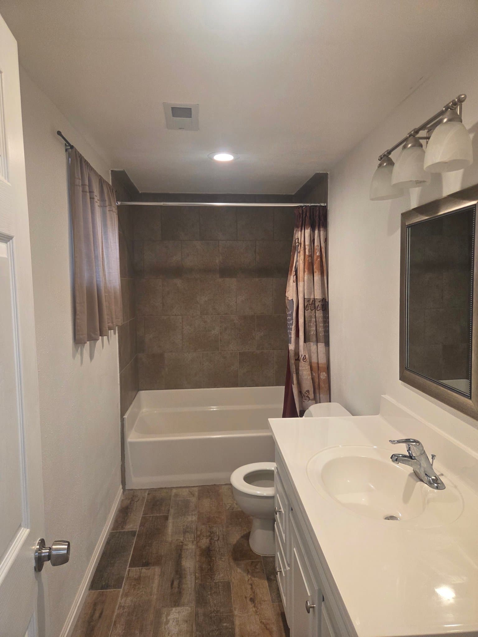 Roy House: 5173 S 2400 W