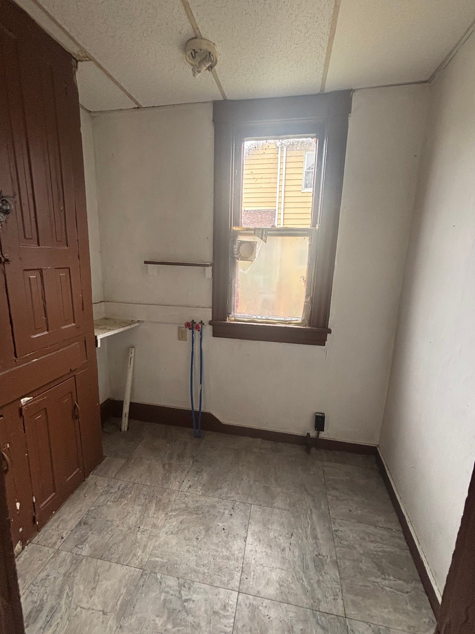 Johnstown House: 69 DuPont St