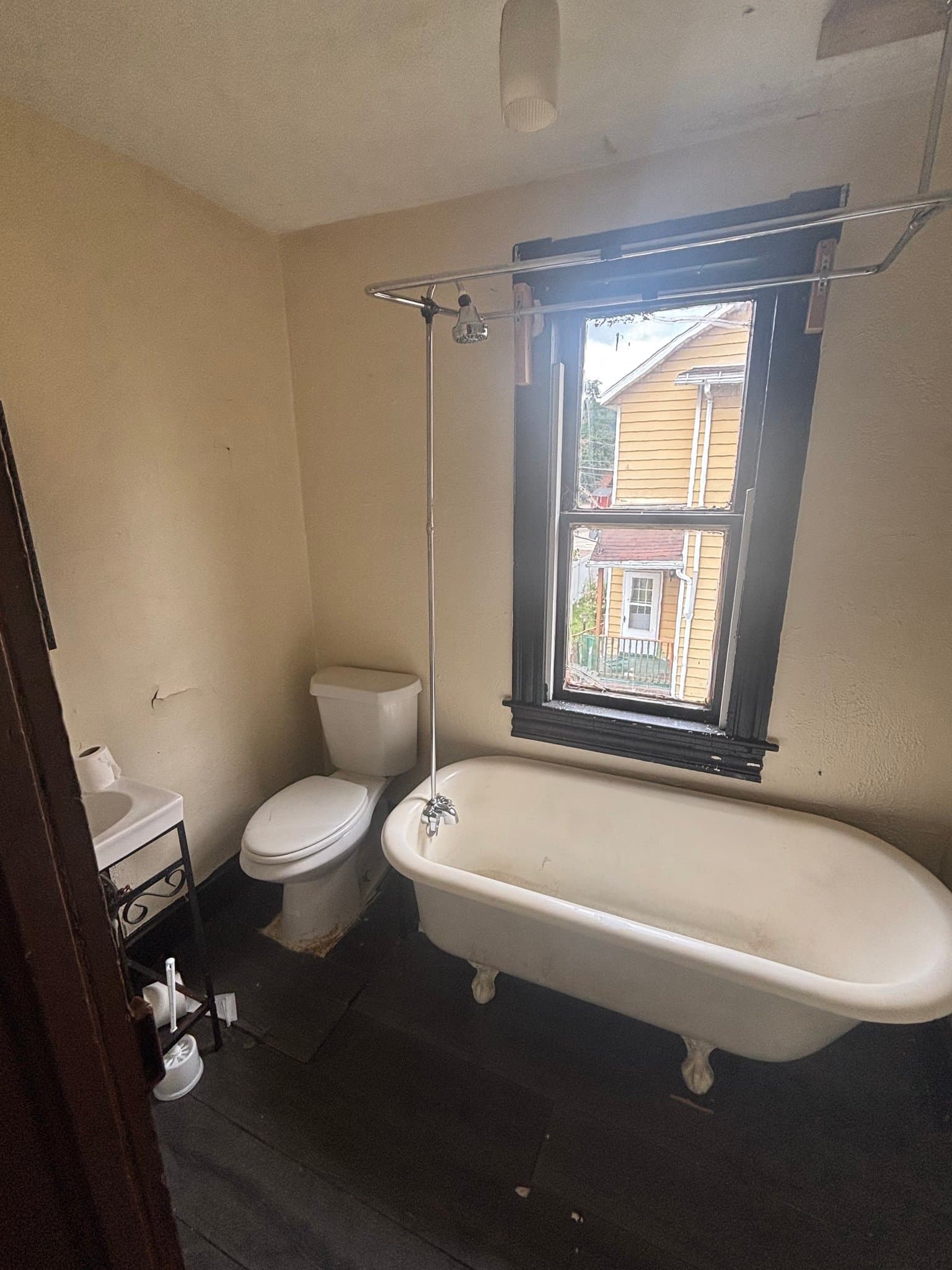 Johnstown House: 69 DuPont St