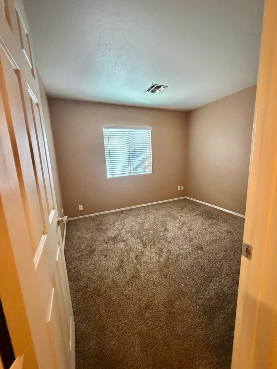Chandler House: 963 E Monterey Street