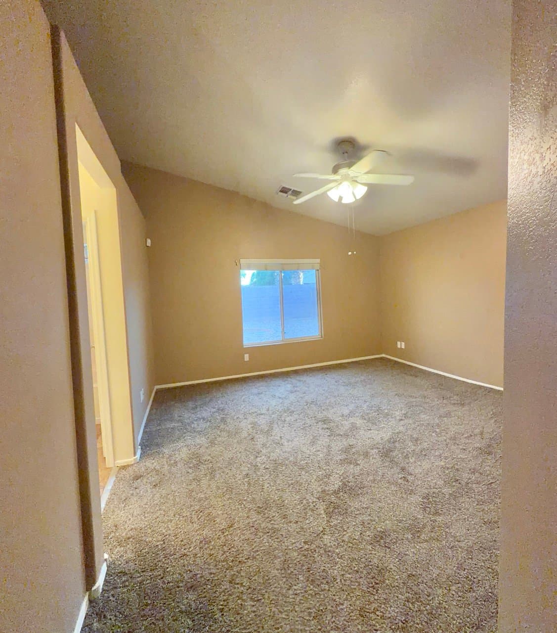 Chandler House: 963 E Monterey Street