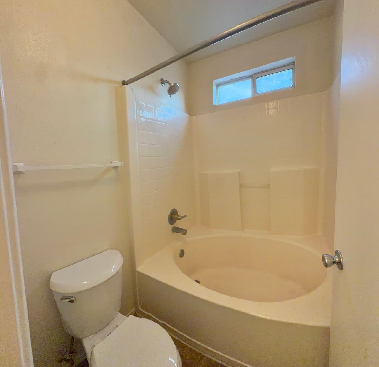 Chandler House: 963 E Monterey Street