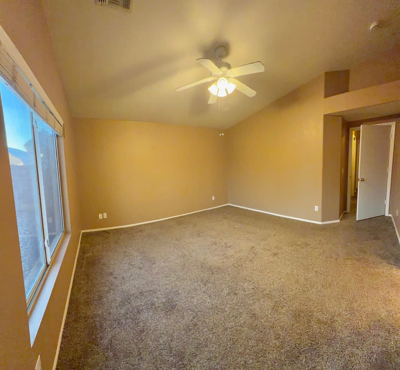 Chandler House: 963 E Monterey Street