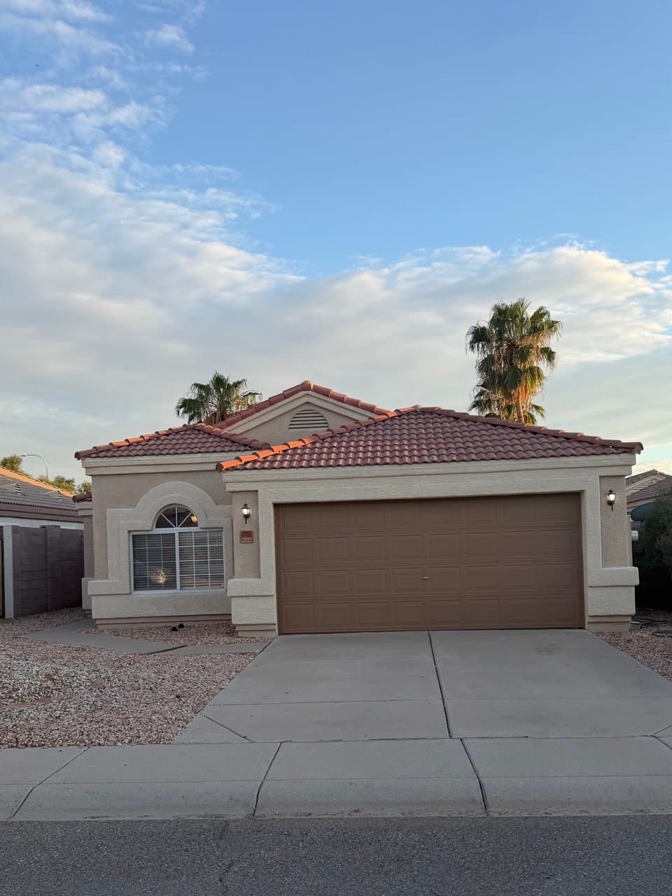 Chandler House: 963 E Monterey Street