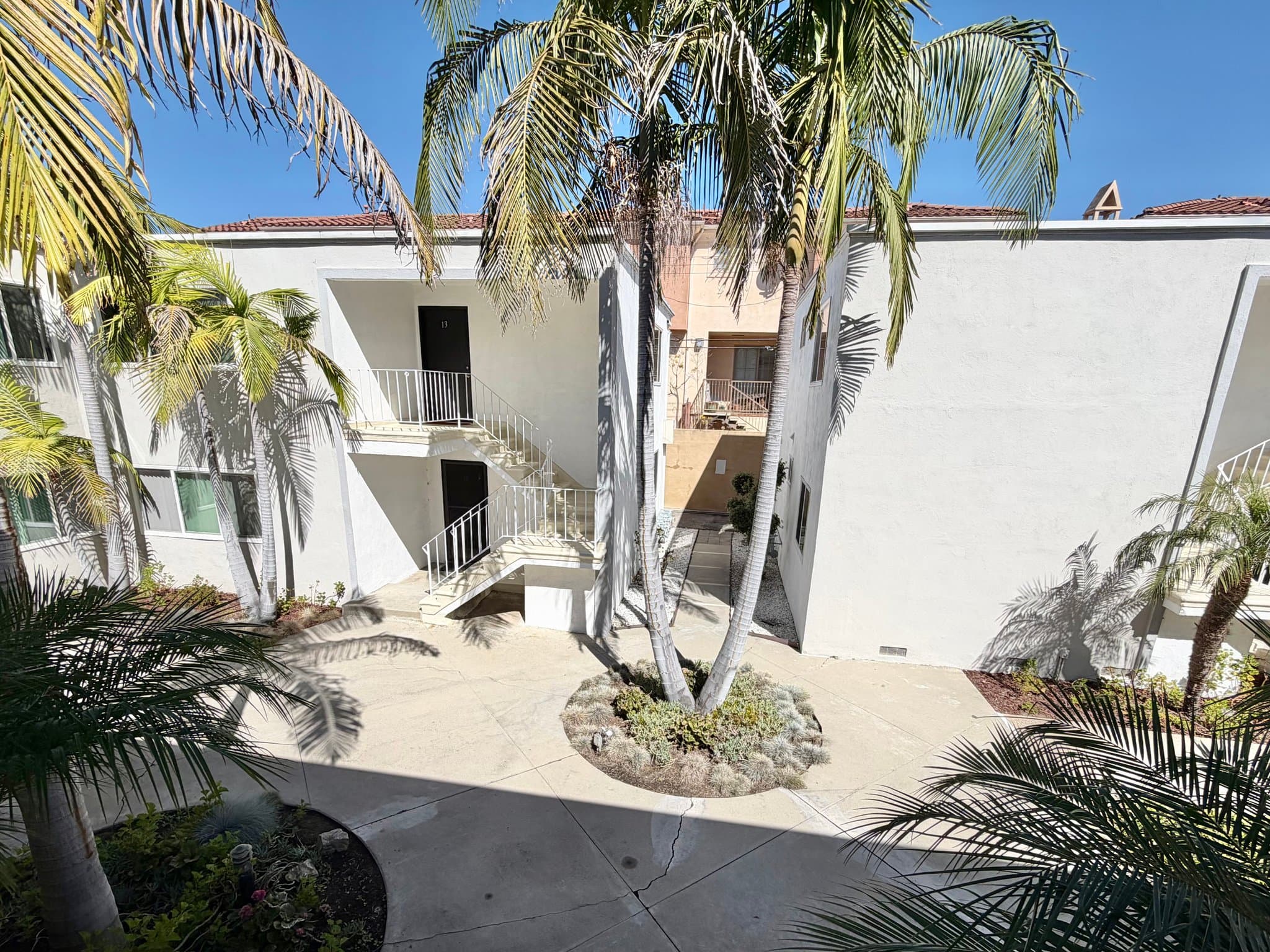 Torrance Apartment: 23025 Samuel St