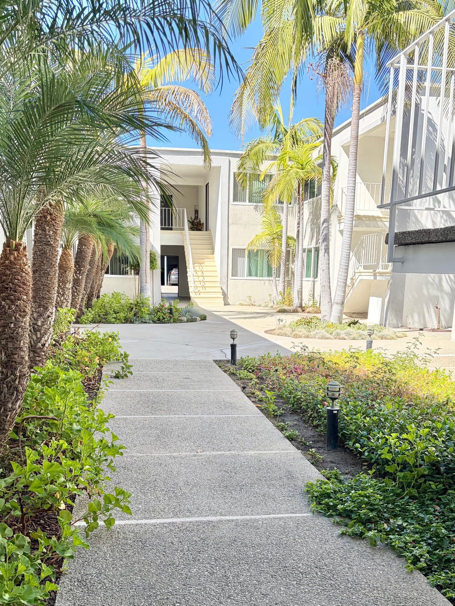 Torrance Apartment: 23025 Samuel St
