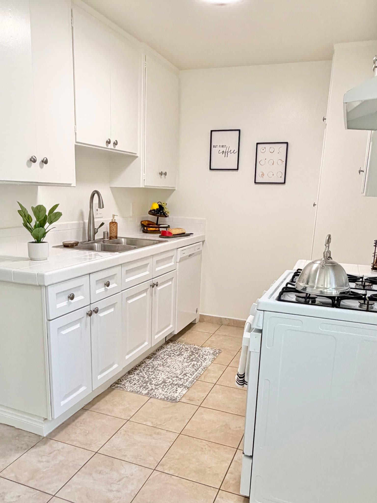 Torrance Apartment: 23025 Samuel St
