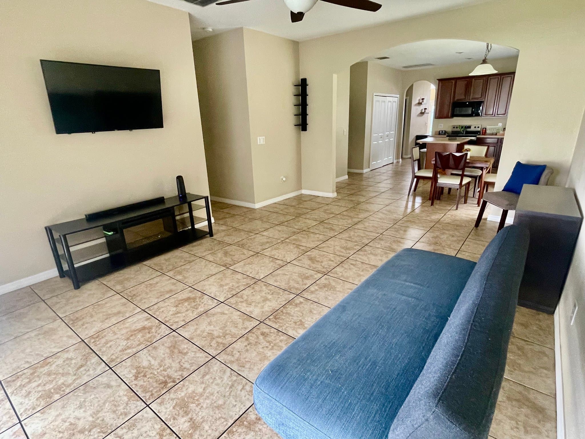 Sanford Single Room: 521 Casa Marina Pl