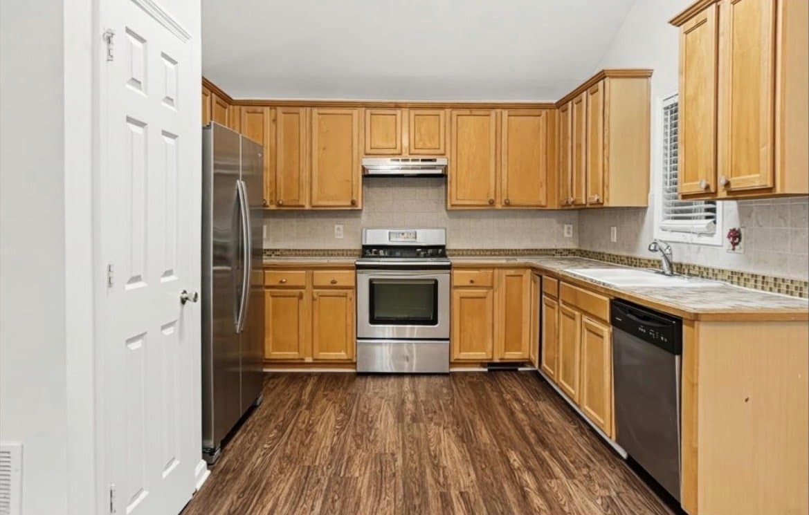 Norcross House: 5955 Hickory Springs Dr