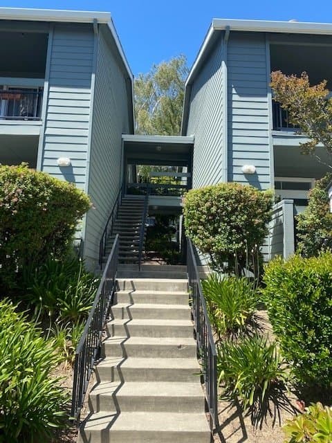Pleasanton Condo: 8040 Mountain View Dr