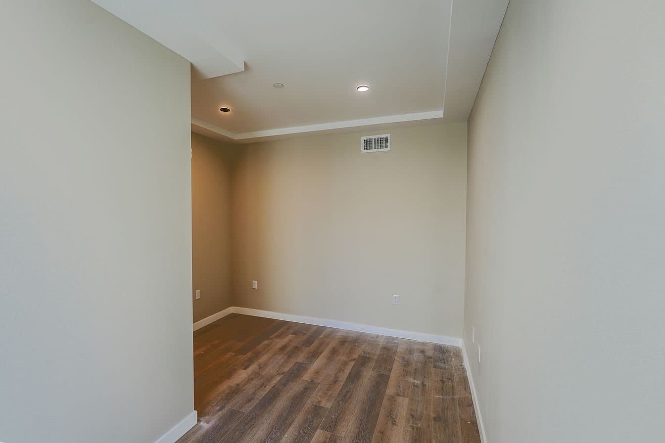North Hills Apartment: 8837 Burnet Ave