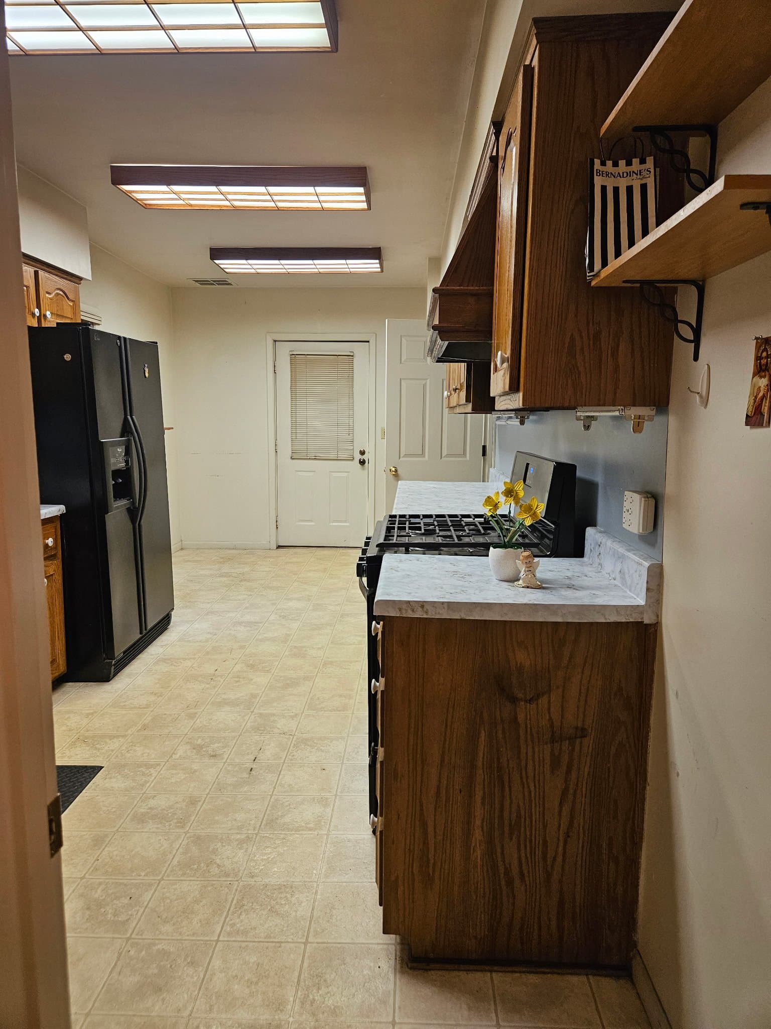 Springfield House: 1530 N Summit Ave