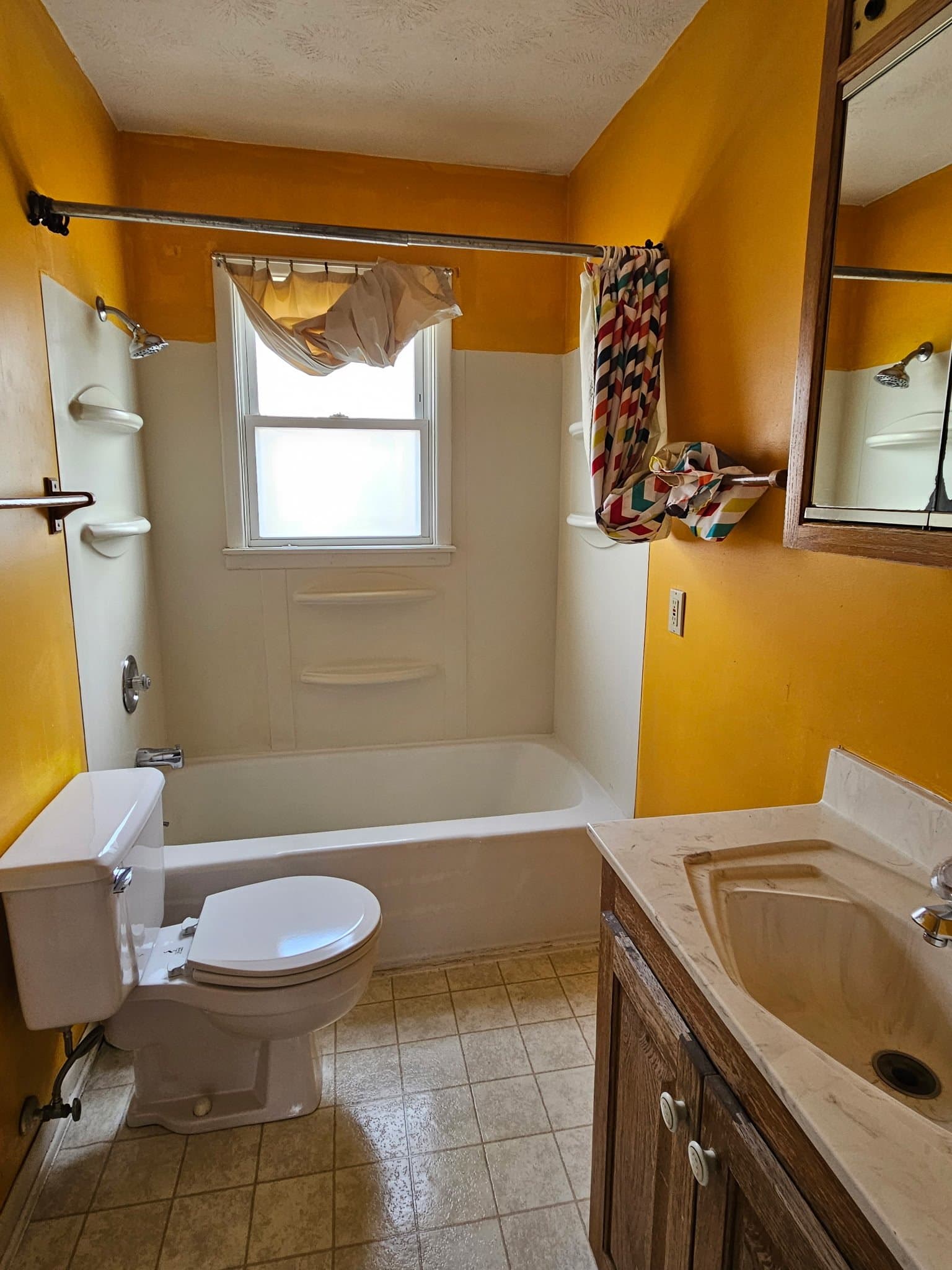 Springfield House: 1530 N Summit Ave
