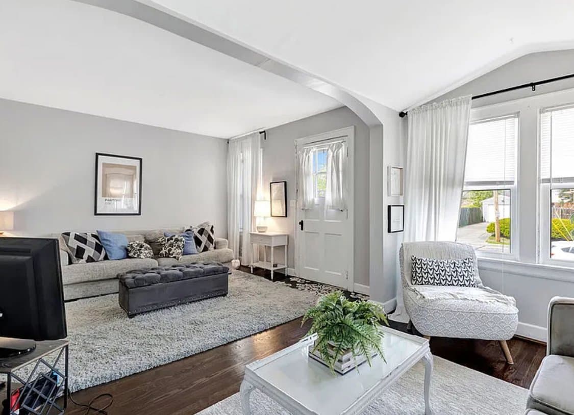 Cincinnati House: 6956 Silverton Ave