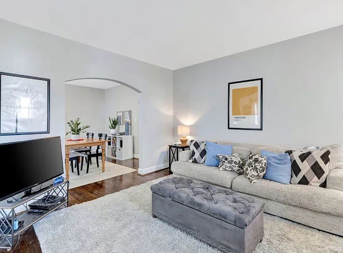 Cincinnati House: 6956 Silverton Ave
