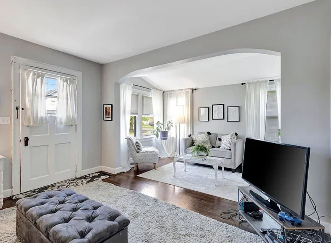 Cincinnati House: 6956 Silverton Ave