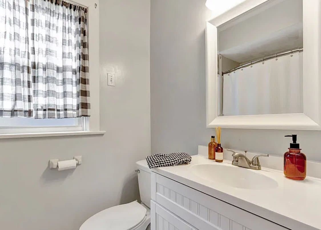 Cincinnati House: 6956 Silverton Ave