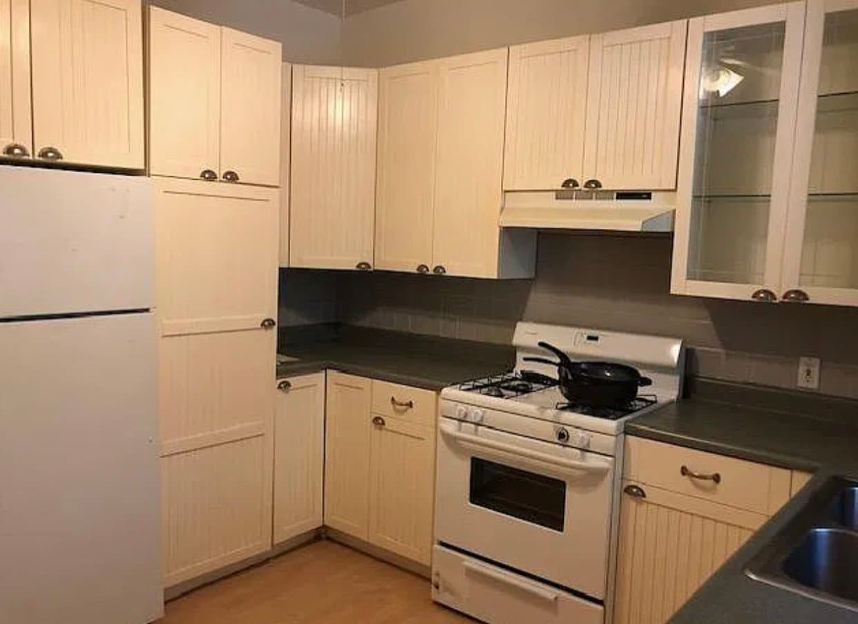Baltimore House: 307 E 33rd St
