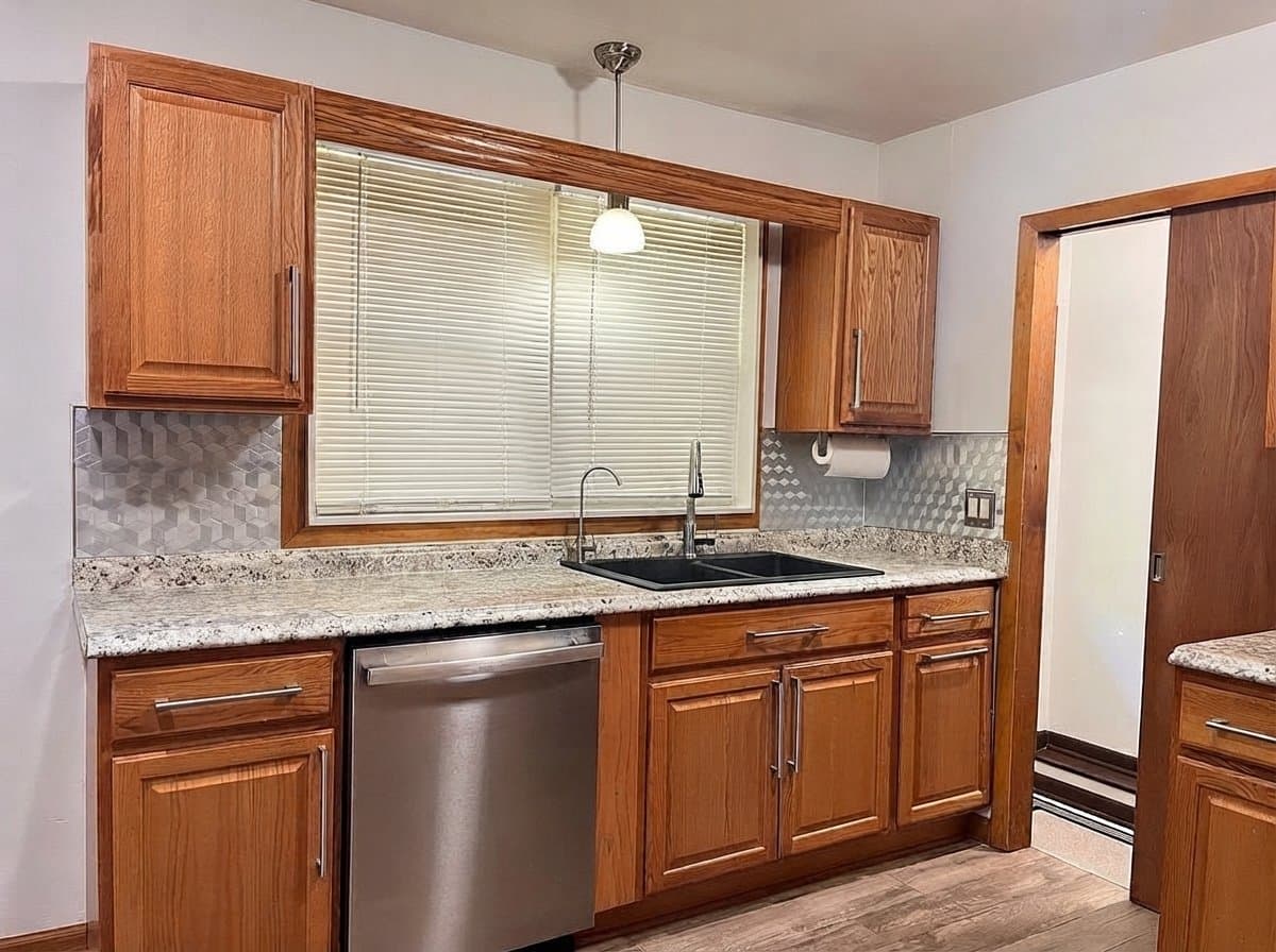 Madison House: 2802 Kingston Dr