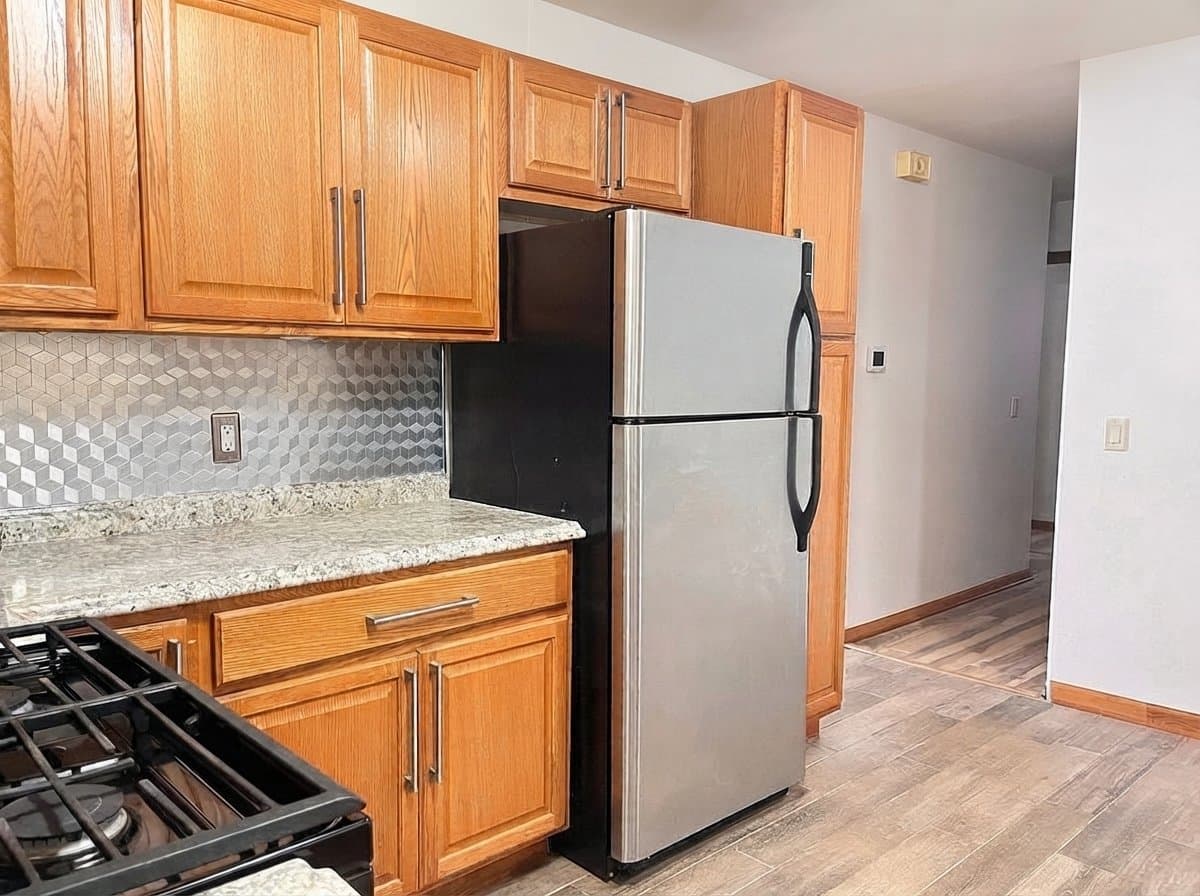 Madison House: 2802 Kingston Dr