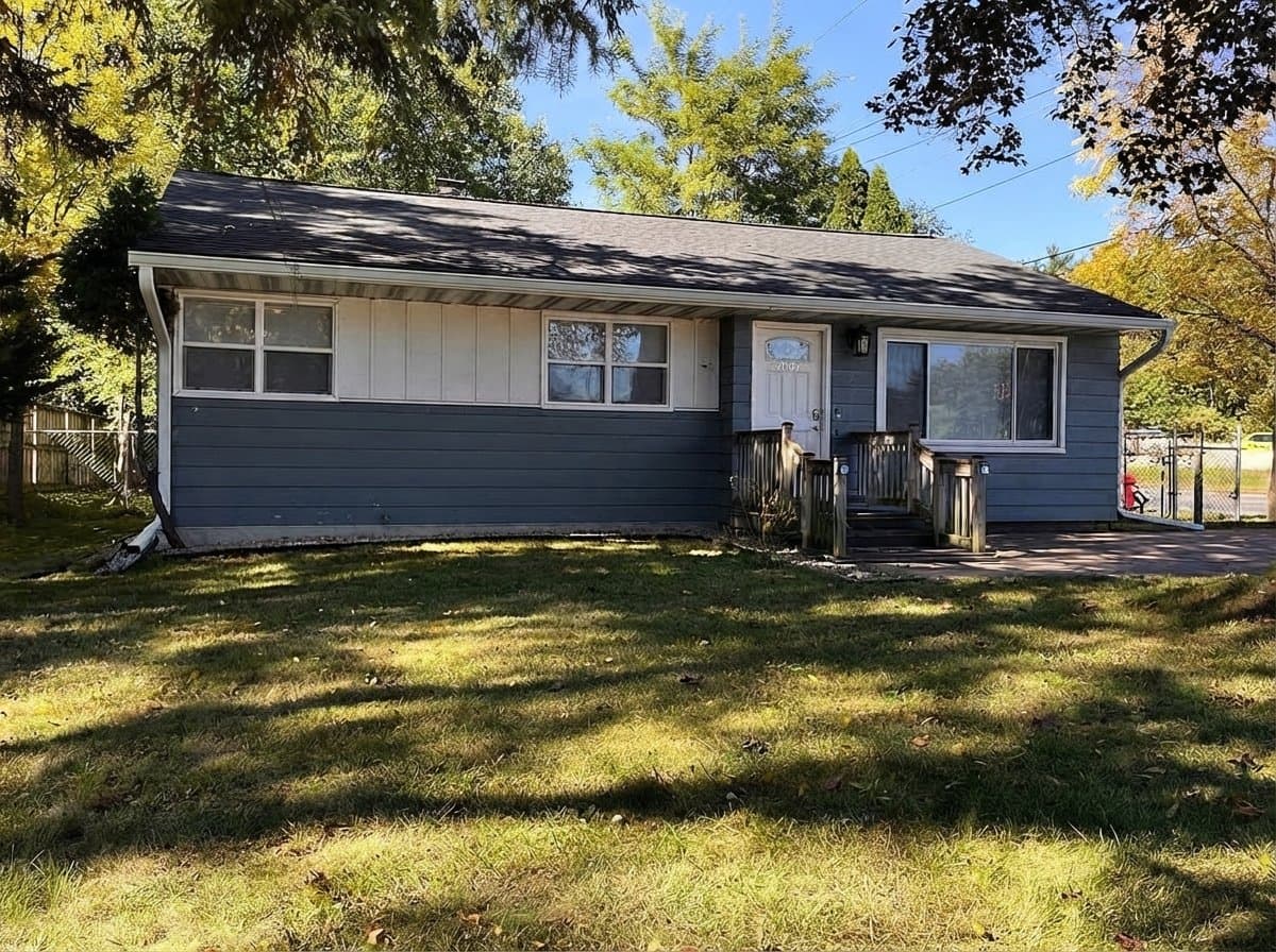 Madison House: 2802 Kingston Dr