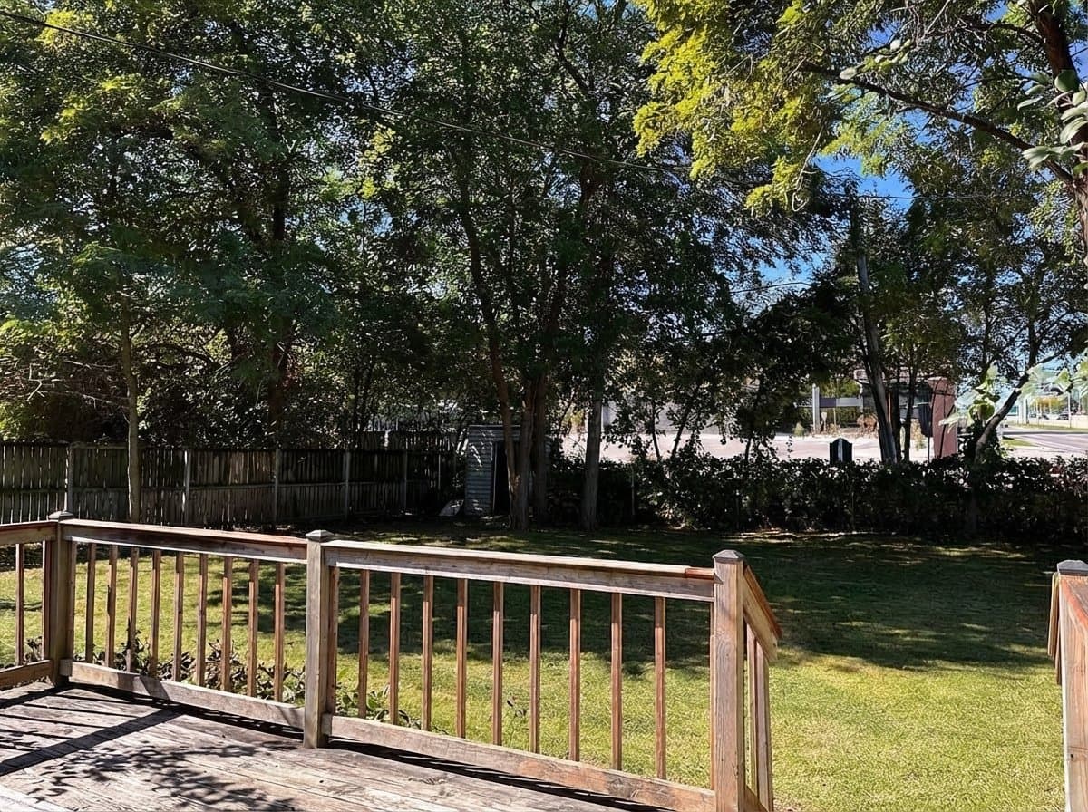 Madison House: 2802 Kingston Dr