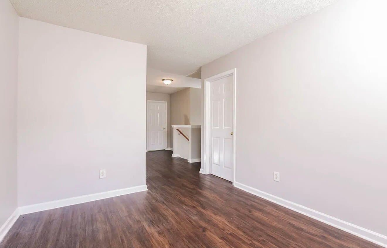 Clayton House: 63 Brookhaven Dr
