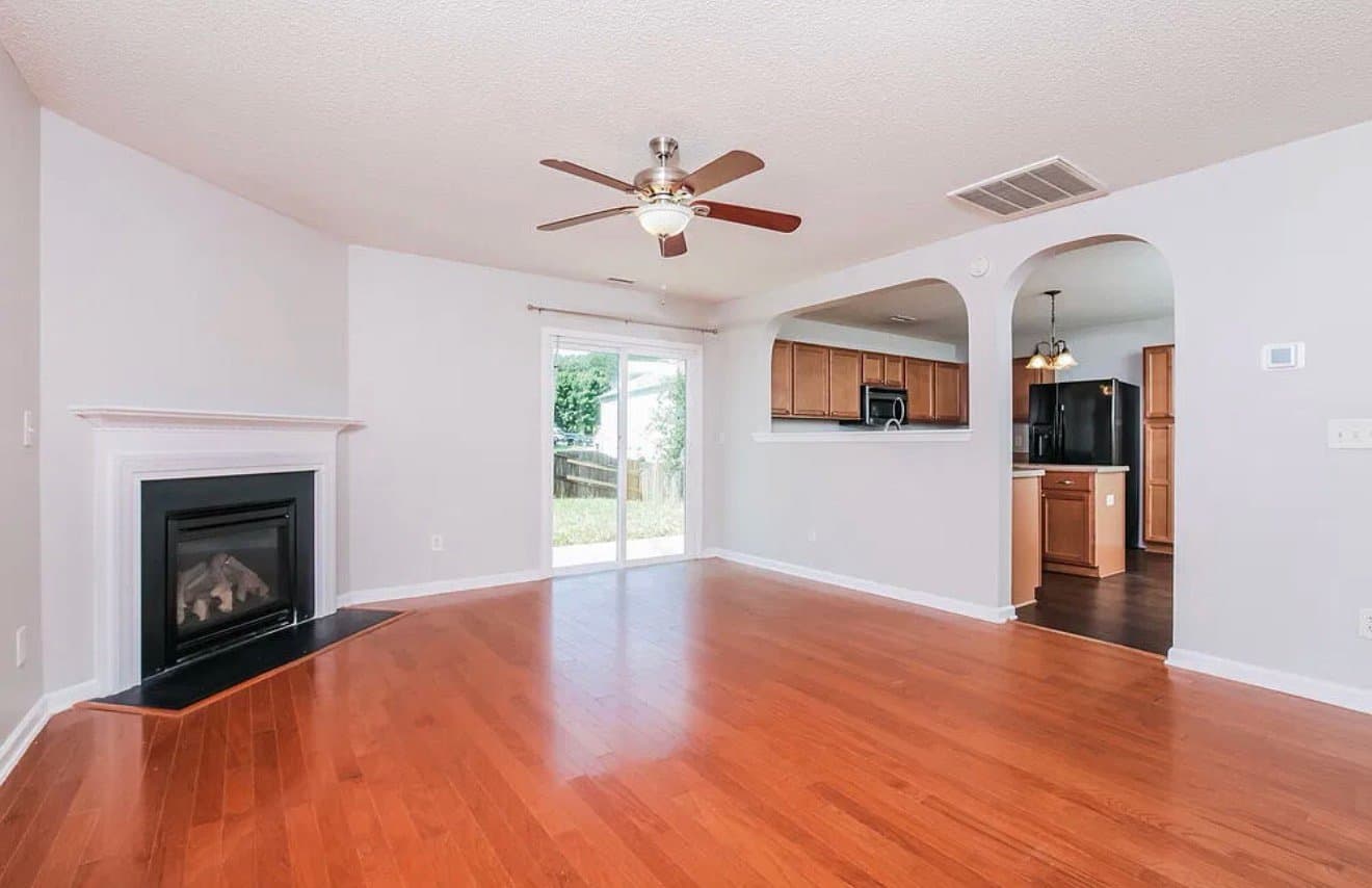 Clayton House: 63 Brookhaven Dr