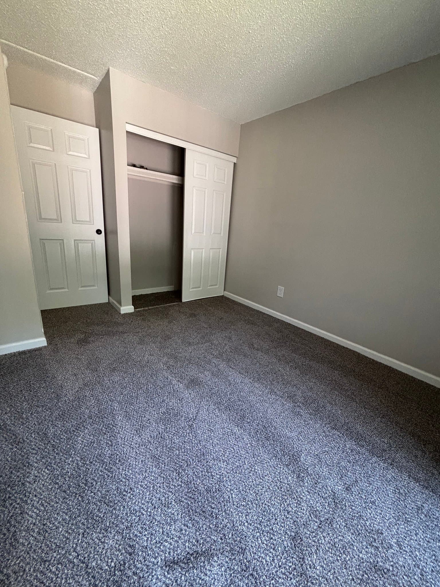 Akron Condo: 725 E Waterloo Rd