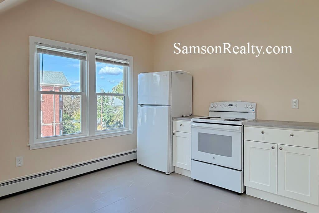 Pawtucket Condo: 84 Pidge