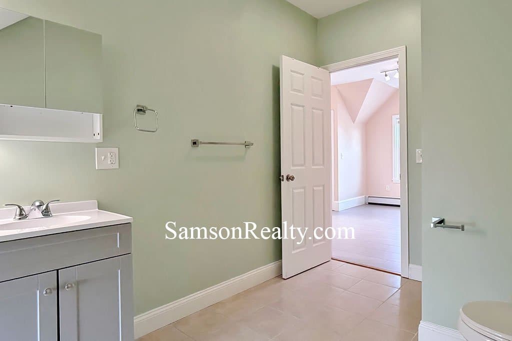 Pawtucket Condo: 84 Pidge