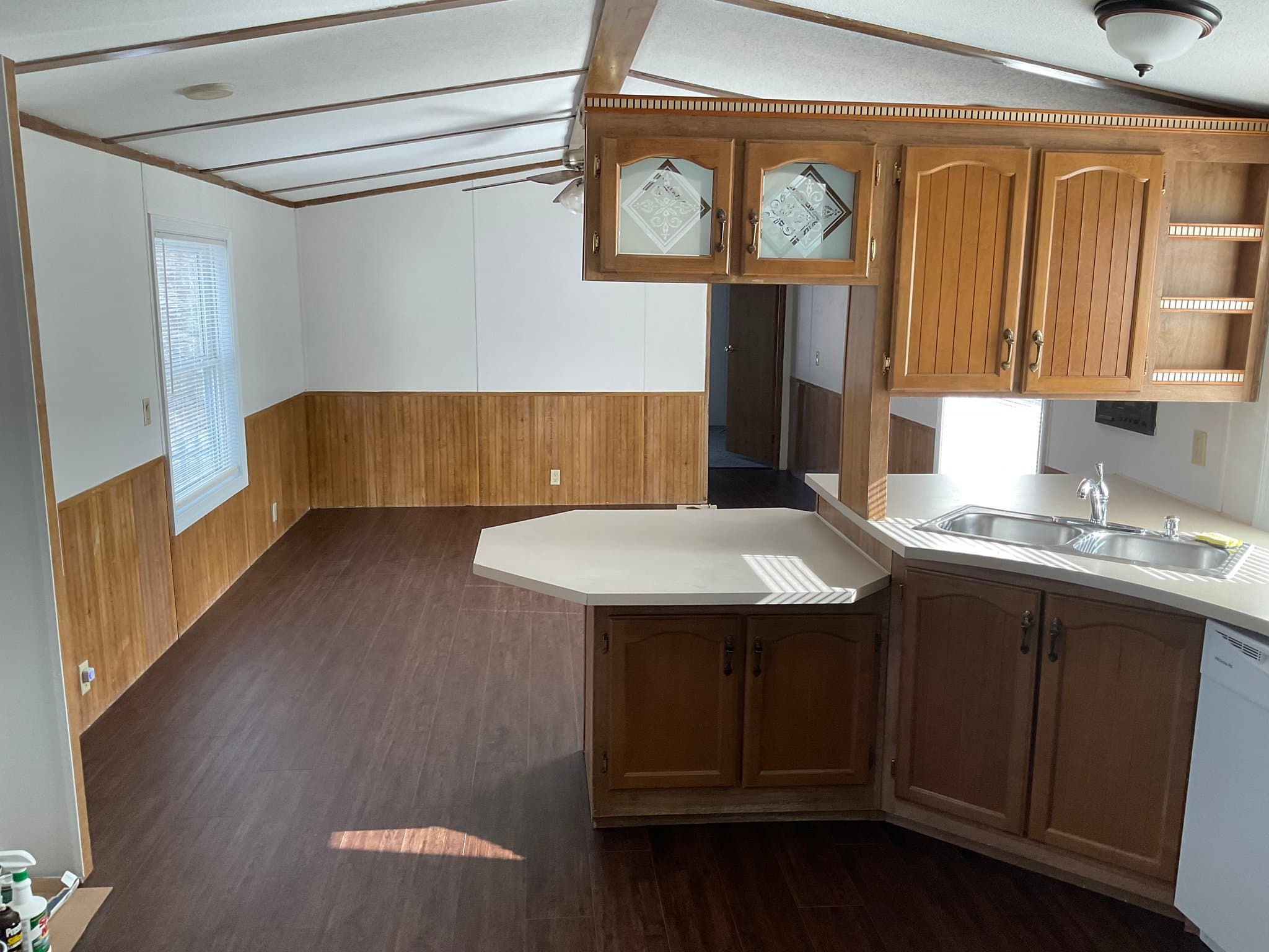 Essex Junction Apartment: 33 North St