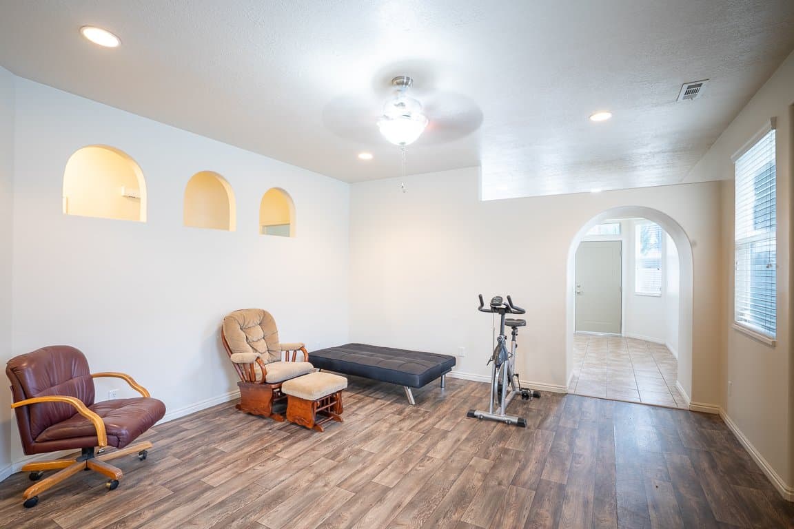 North Salt Lake House: 1130 York Dr